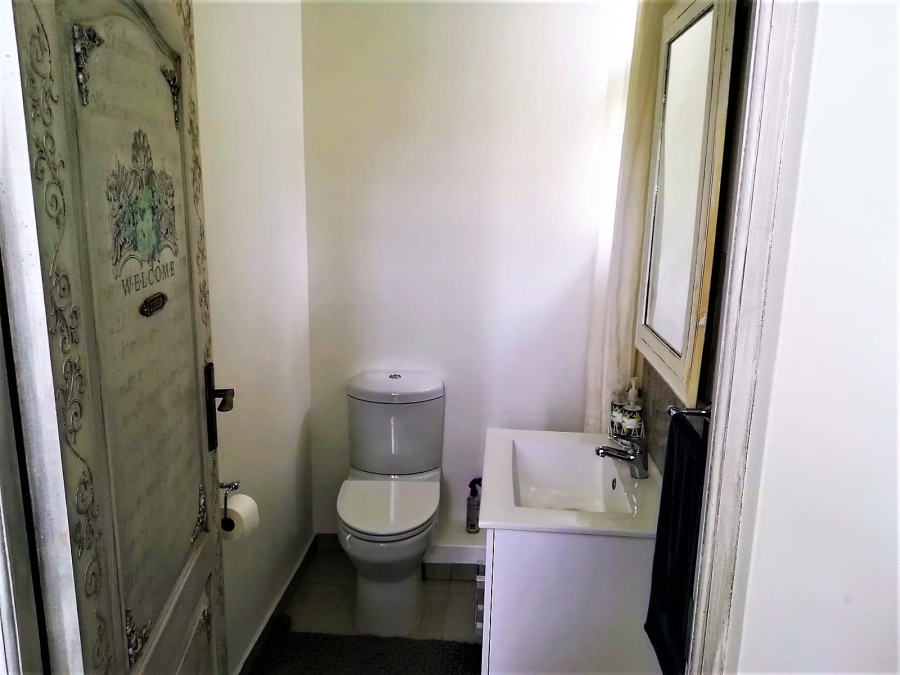 3 Bedroom Property for Sale in Wavecrest Eastern Cape